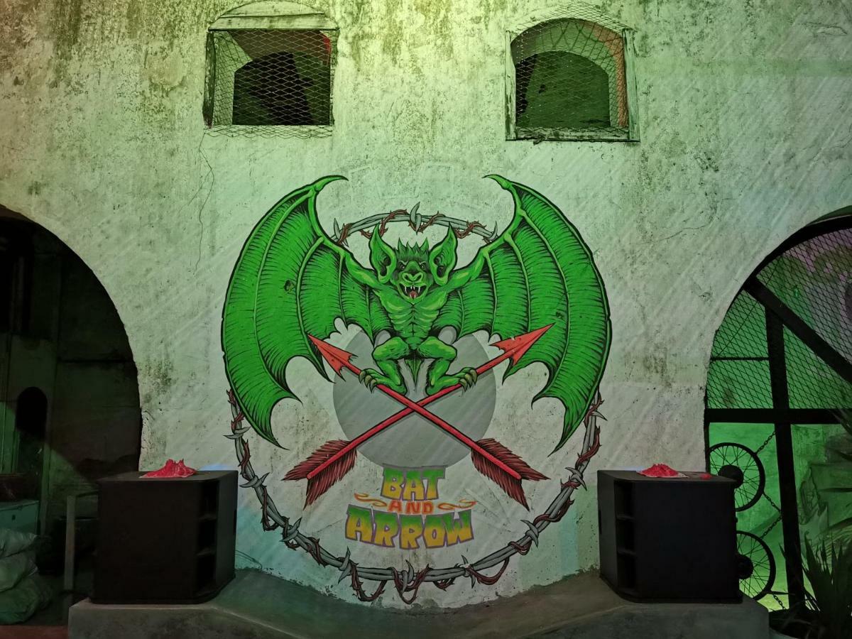 Bat & Arrow Hotel