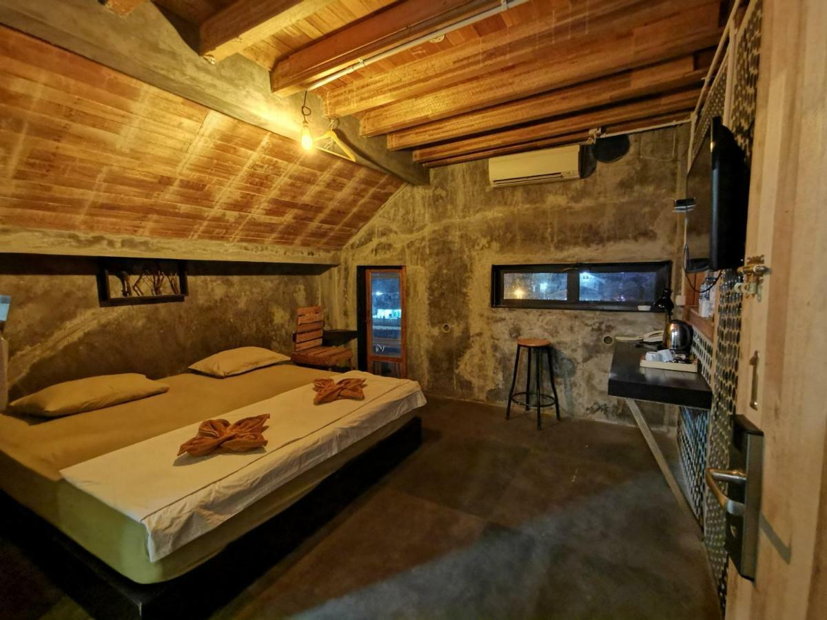 Hotel Bat & Arrow 2*